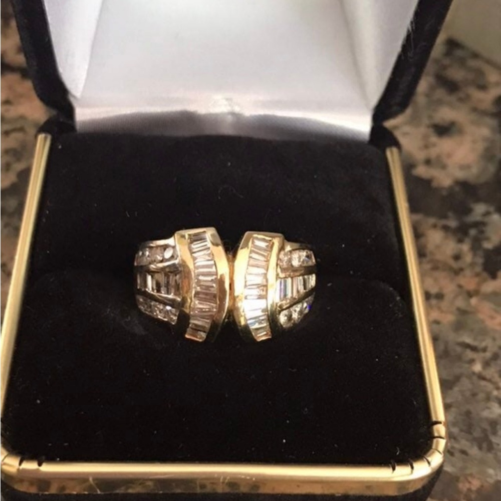Elegant 14k Gold Diamond Ring